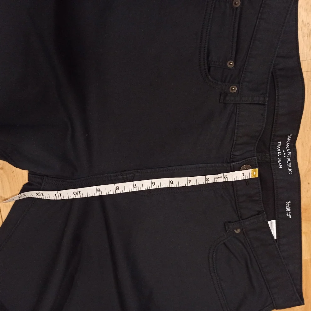 Banana Republic men's denim black Slim Fit  jeans. Size 36x30R